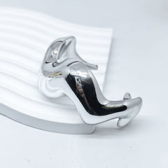 sculpted wave cuff bracelet with mirror silver finish – VORTA