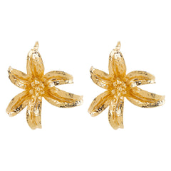 openwork daisy earring with textured gold petals – LIVIA