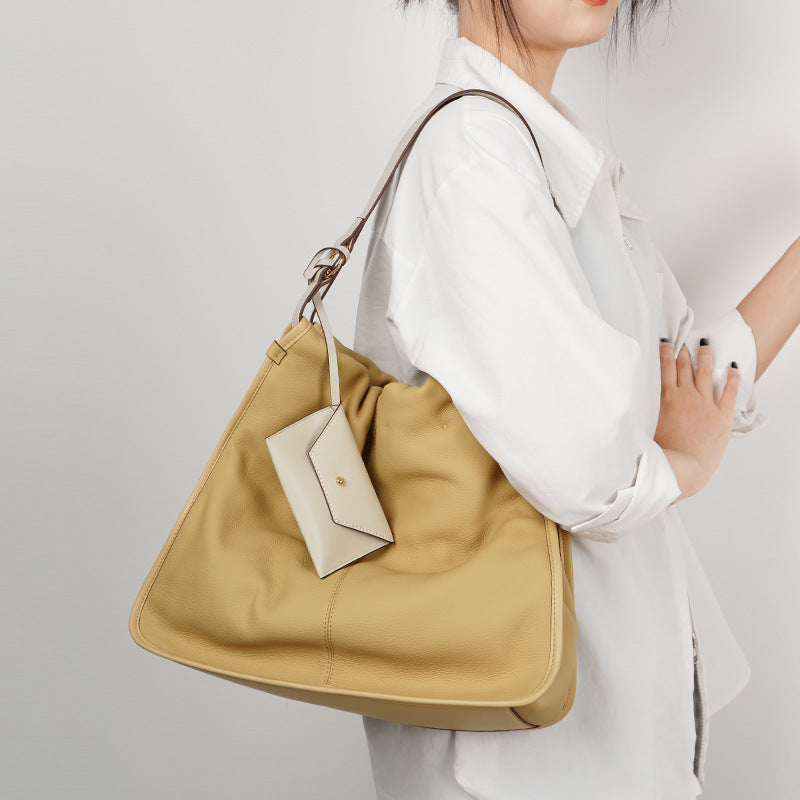slouchy tote bag with contrast card holder – BREEZE