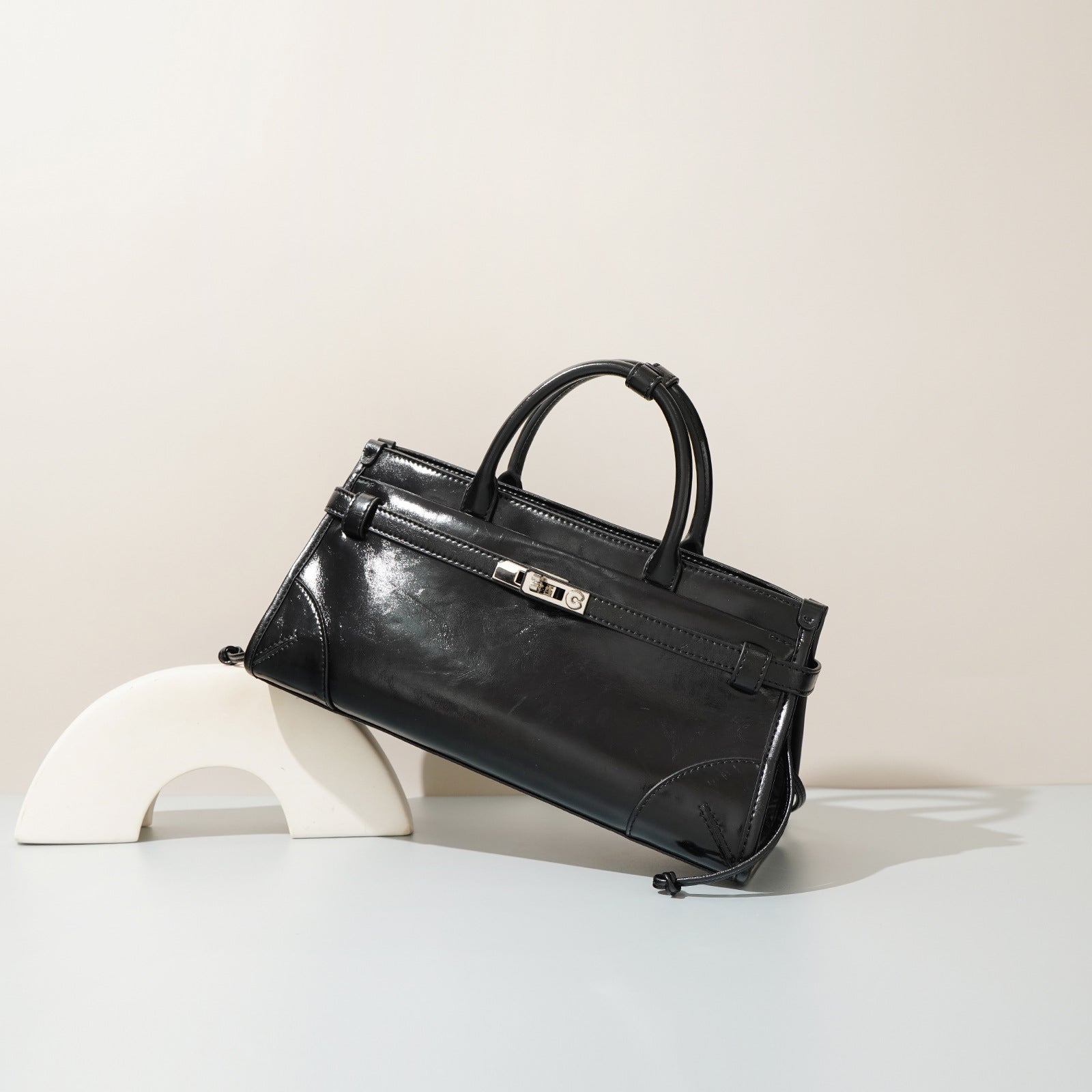 patent leather top-handle bag with belt strap – NOIZS