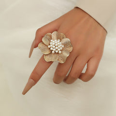 Textured flower earring with pearl cluster center - Bokufi