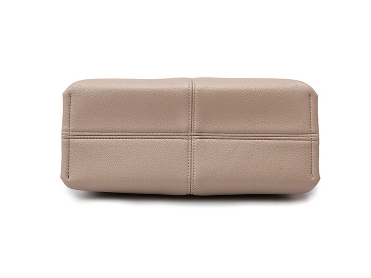 soft-structured hobo bag in black – ZARAÉ