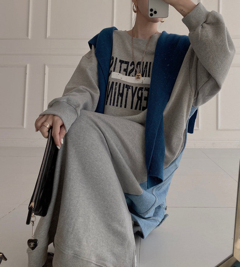 oversized sweatshirt dress with text print – Faeiqa