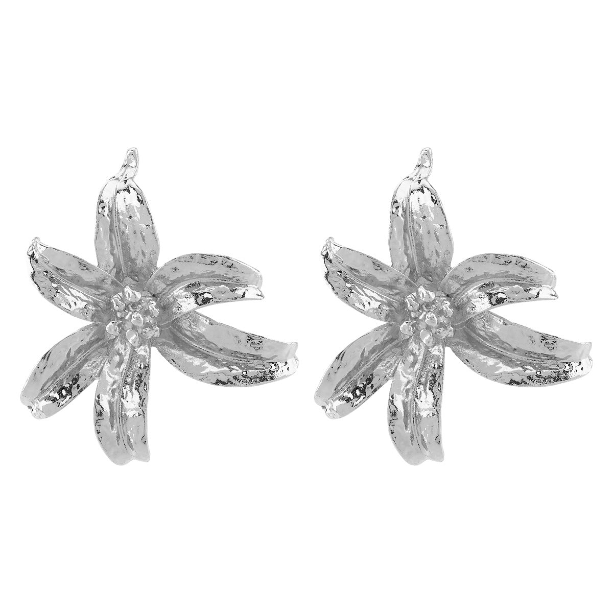 openwork daisy earring with textured gold petals – LIVIA
