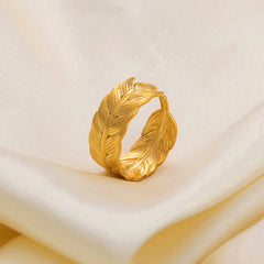 gold feather cuff earrings with textured engraving – PLUIMA