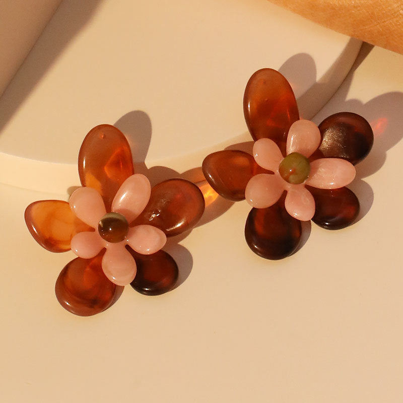 glossy flower stud earring in pastel bloom – MAIA