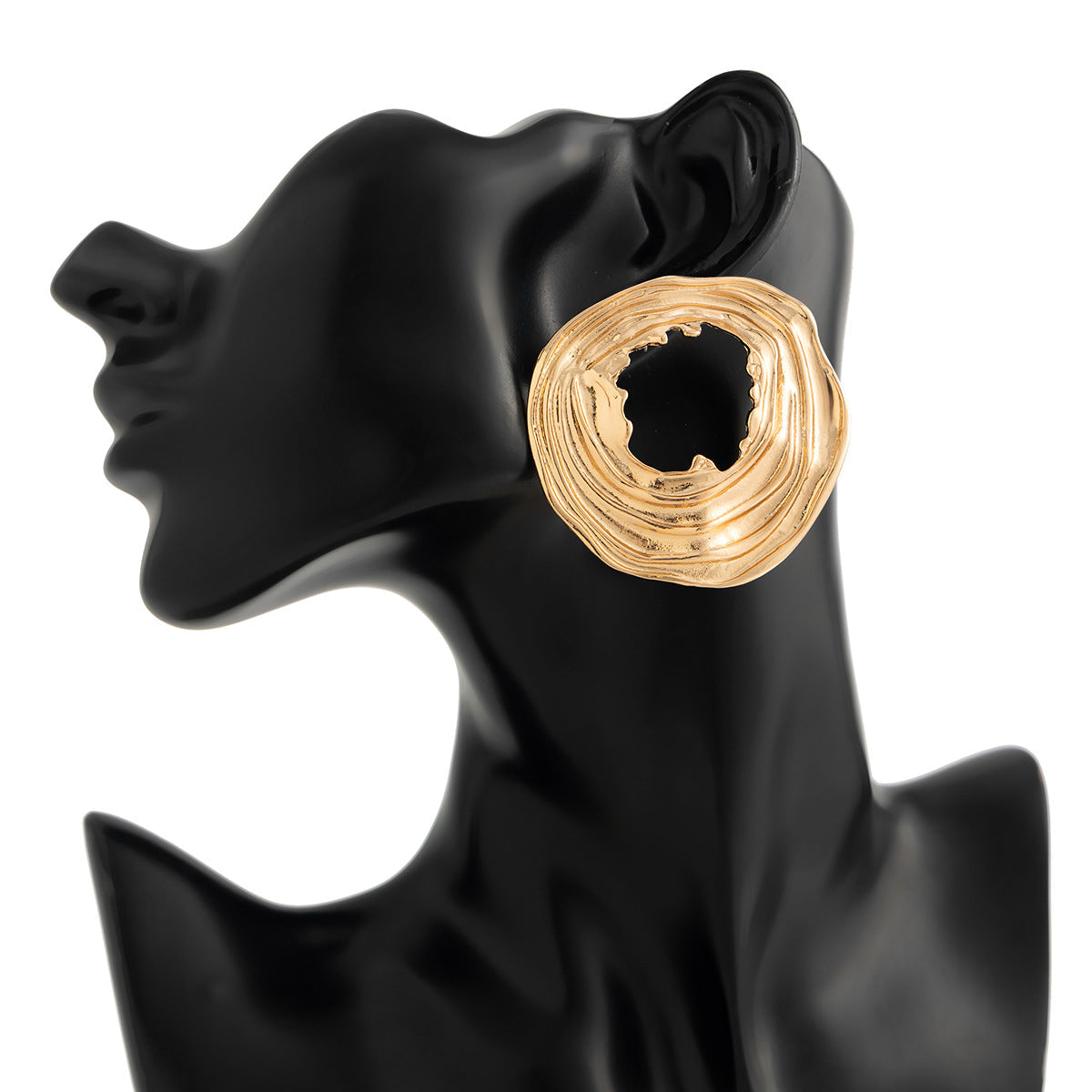 Textured open-circle earrings with sculptural ripples - Limali