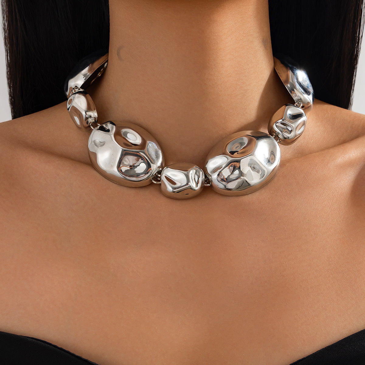Chunky hammered oval necklace with organic links - Mastil