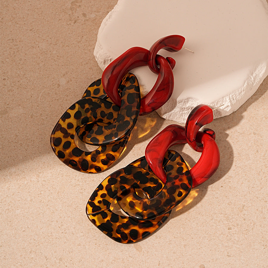 leopard acrylic chain earrings with red marble links – FIERA