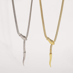 Twist clasp snake chain necklace with horn pendant - Noglam
