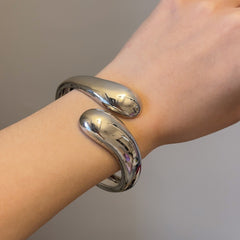 sculptural open cuff bracelet in high-shine silver – NUVOLA