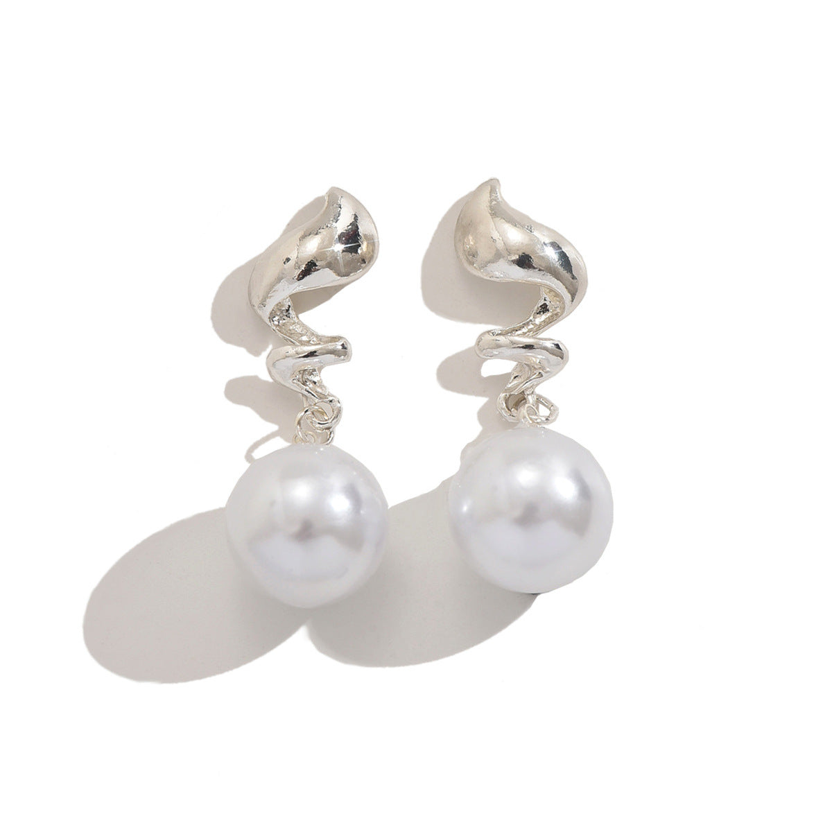 silver wave stud earrings with large pearl drops – MAELLA