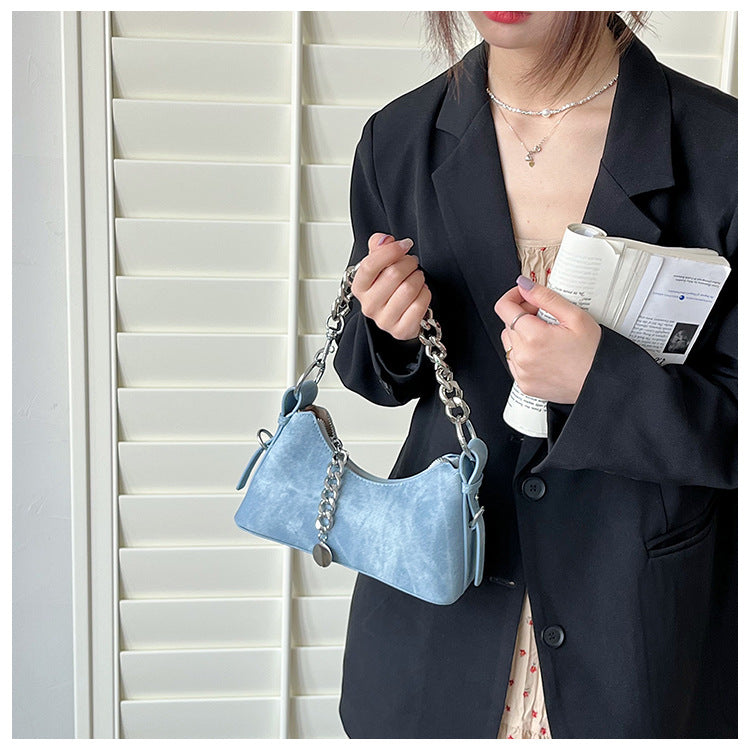 velvet baguette shoulder bag with silver chain detail – SIENNA