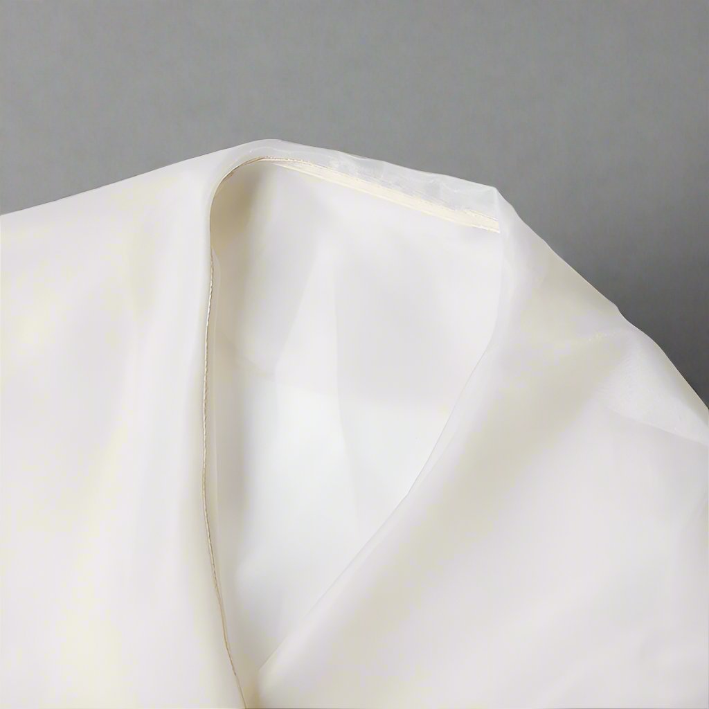 White blouse with floral design - Celtam