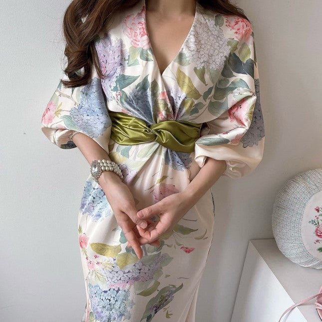 floral print satin gown with belted waist – retga