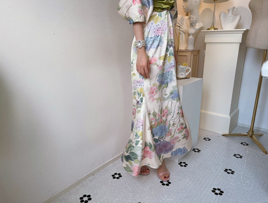 floral print satin gown with belted waist – retga