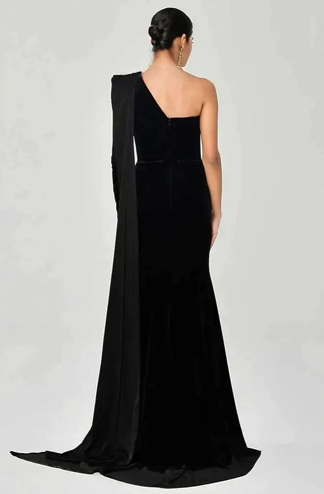 one-shoulder velvet gown with crystal embellishment – Aschi