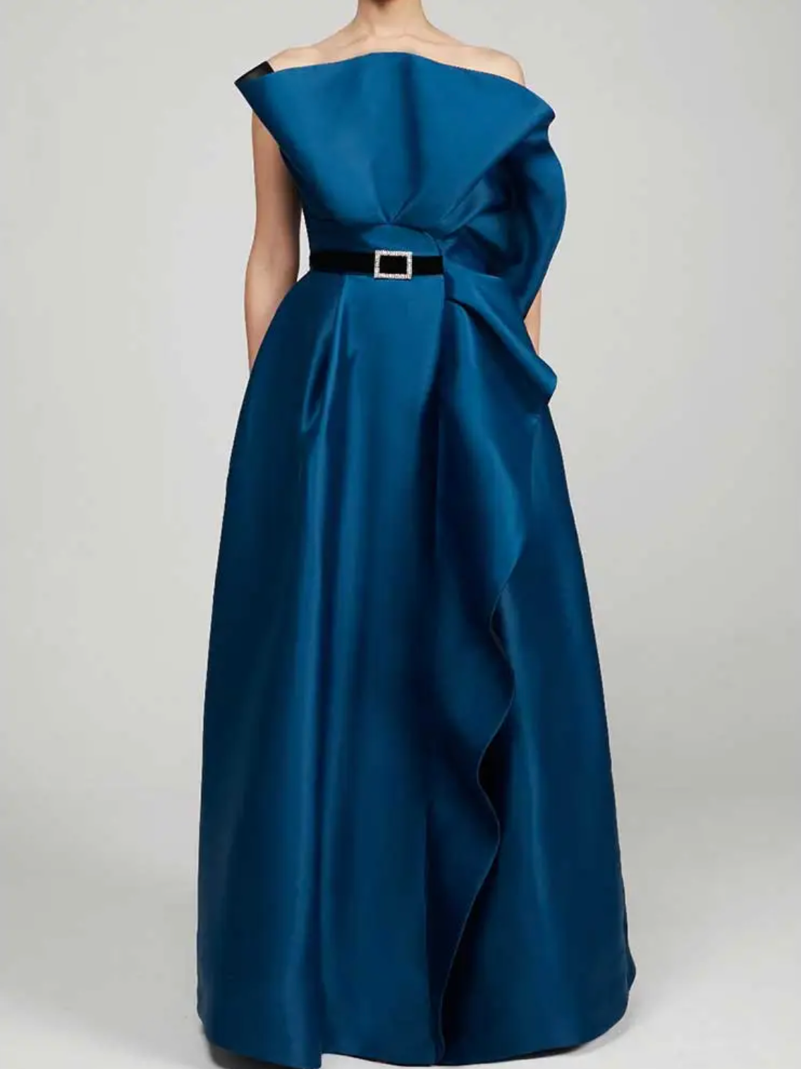 strapless belted gown with sculpted drape – Surena