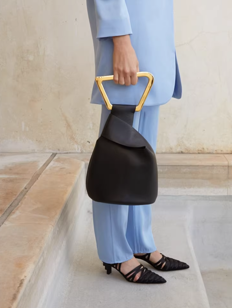 geometric handle leather bucket bag - Fiachna