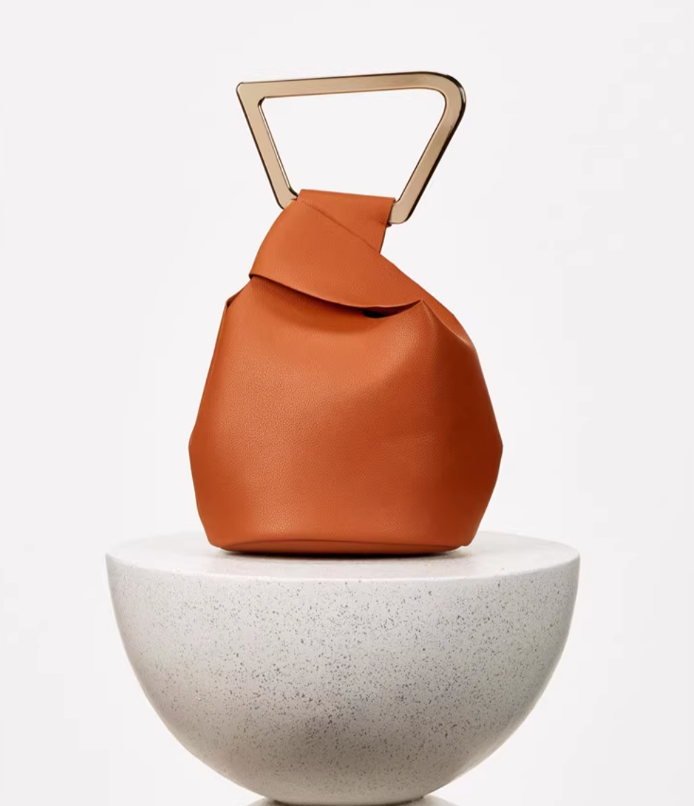 geometric handle leather bucket bag - Fiachna