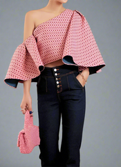 one-shoulder patterned crop top with flared sleeve - Gaxsad