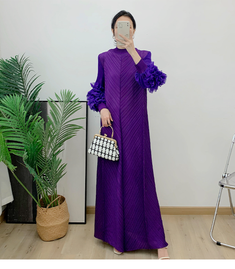 Pleated gown with 3D floral sleeves – Gerdie