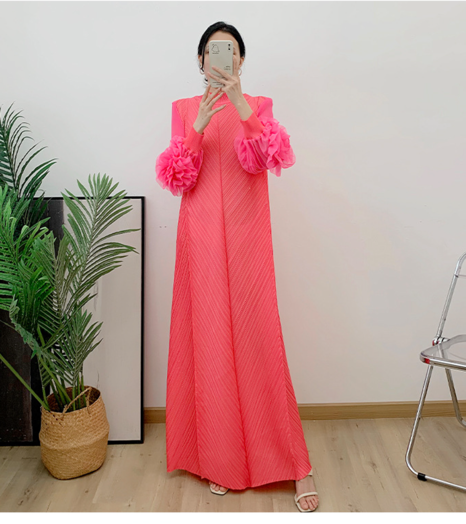 Pleated gown with 3D floral sleeves – Gerdie