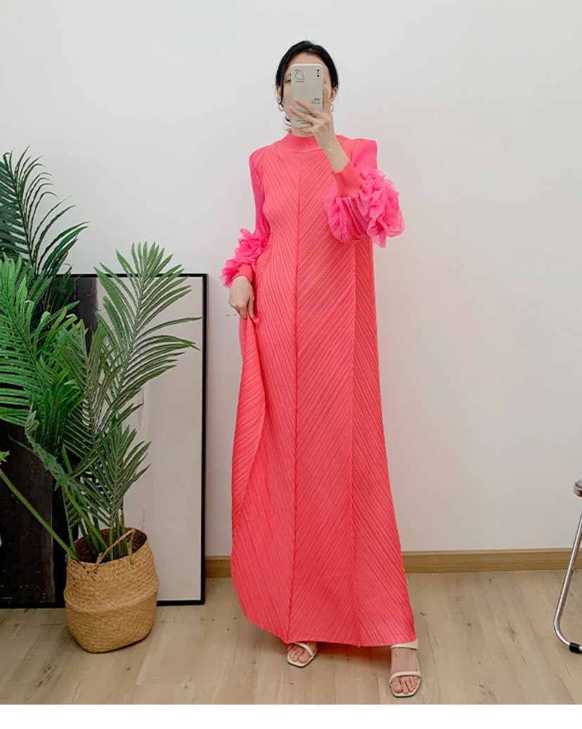 Pleated gown with 3D floral sleeves – Gerdie