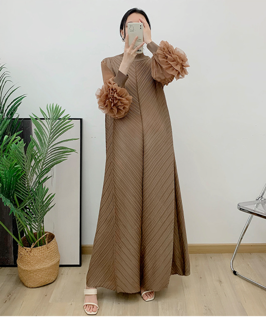 Pleated gown with 3D floral sleeves – Gerdie