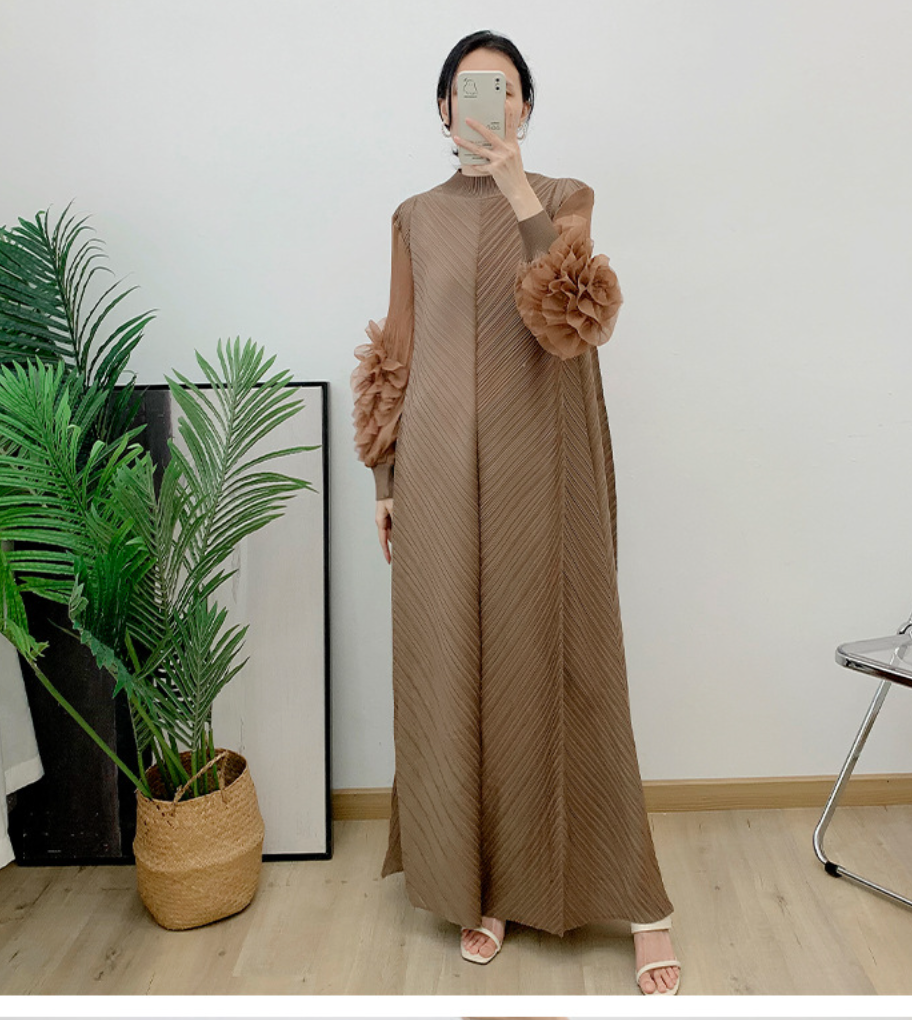 Pleated gown with 3D floral sleeves – Gerdie