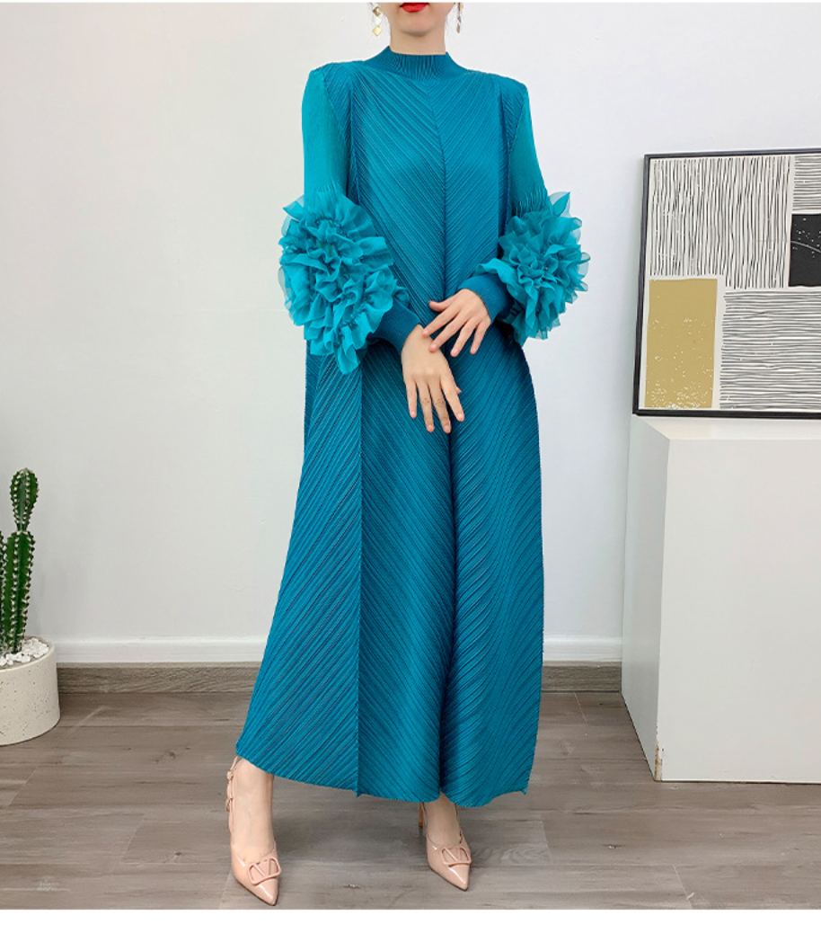 Pleated gown with 3D floral sleeves – Gerdie