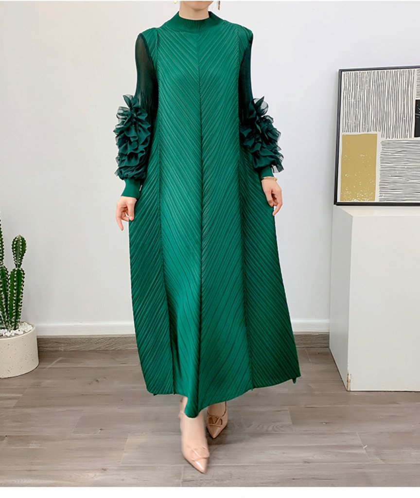 Pleated gown with 3D floral sleeves – Gerdie
