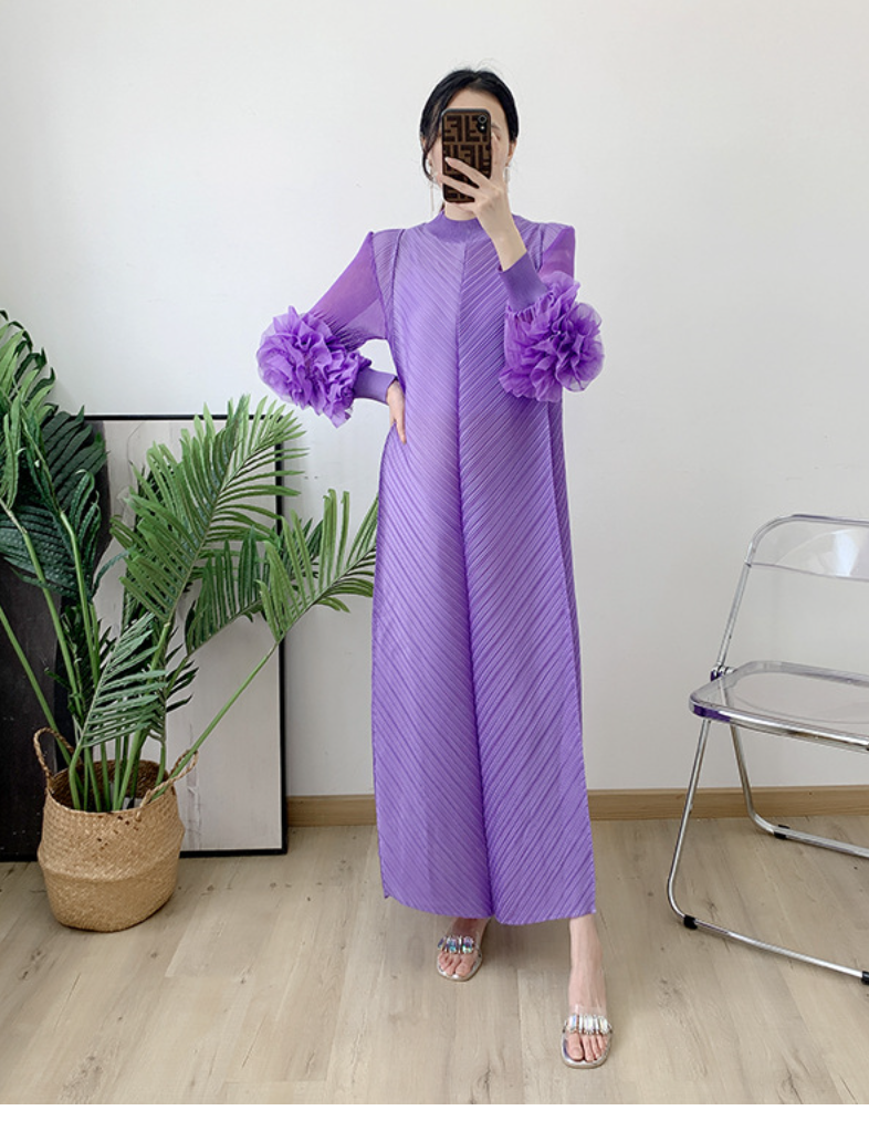 Pleated gown with 3D floral sleeves – Gerdie