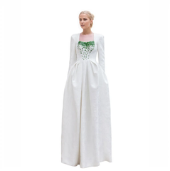 Embellished square-neck gown – Quren