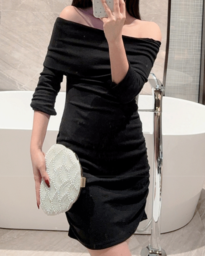 Pearl-embellished clutch with gold clasp - Ikliru