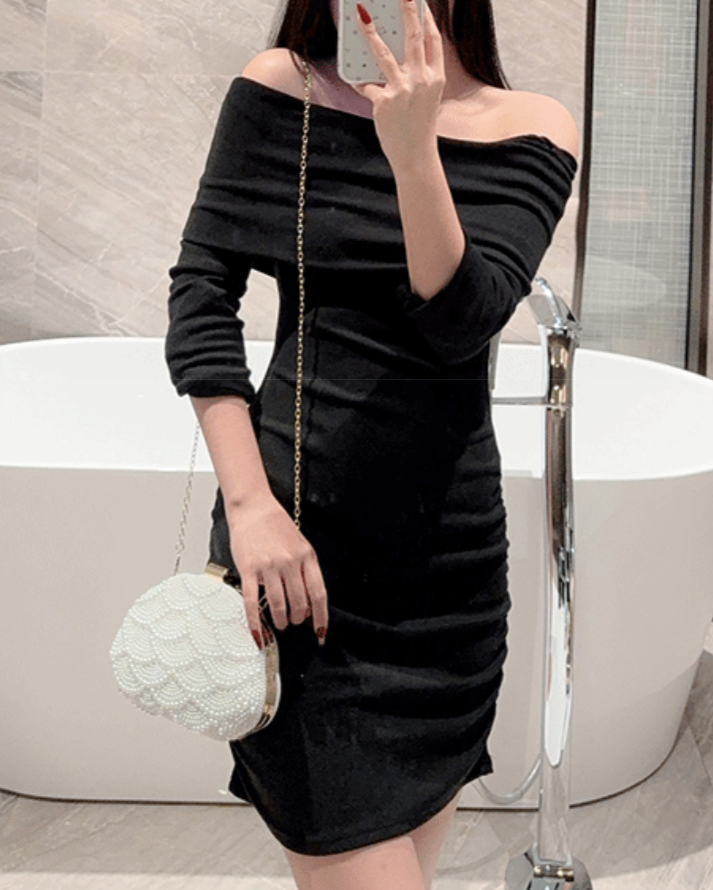 Pearl-embellished clutch with gold clasp - Ikliru