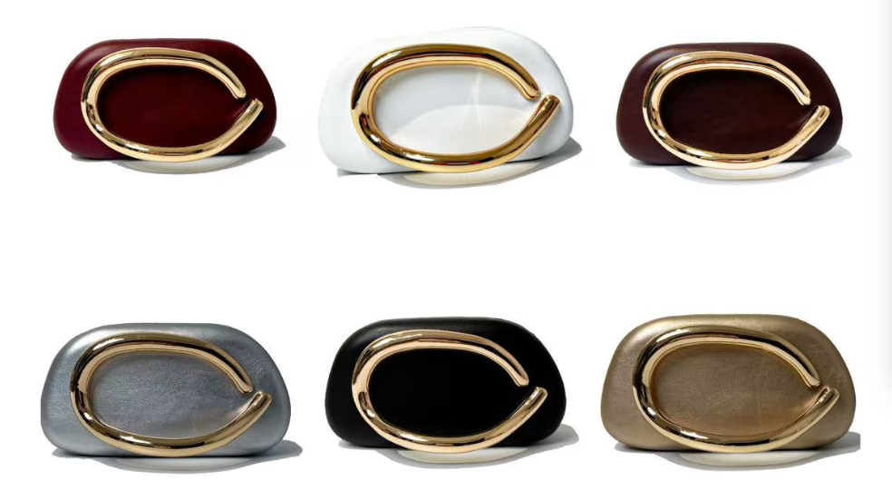 Minimalist clutch with gold curve handle - Artiku