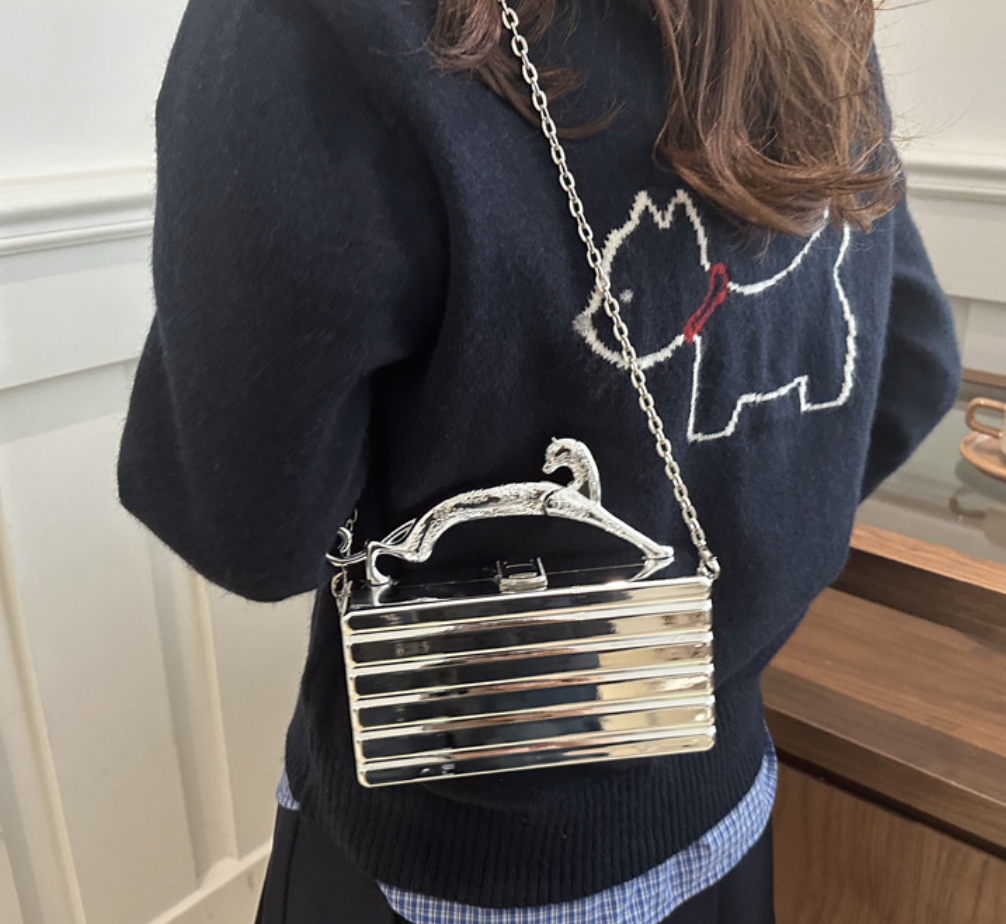 Metallic cat handle box clutch - Libry