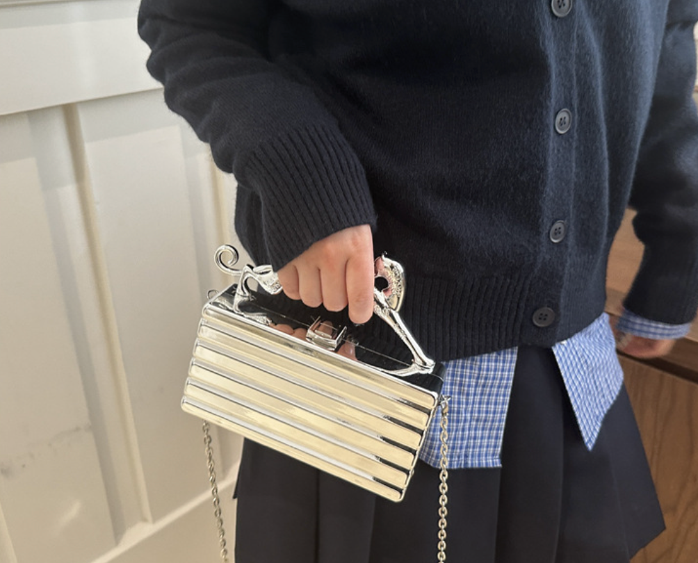 Metallic cat handle box clutch - Libry