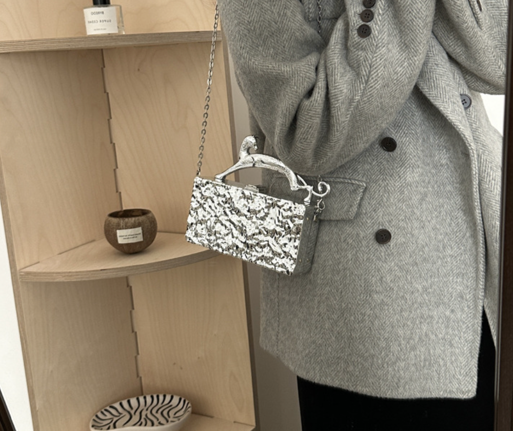 Metallic clutch bag with cat-shaped handle - Linmu