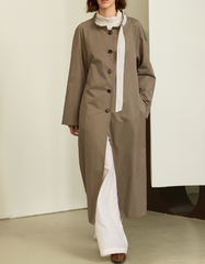 Longline buttoned coat with structured sleeves – Narwa