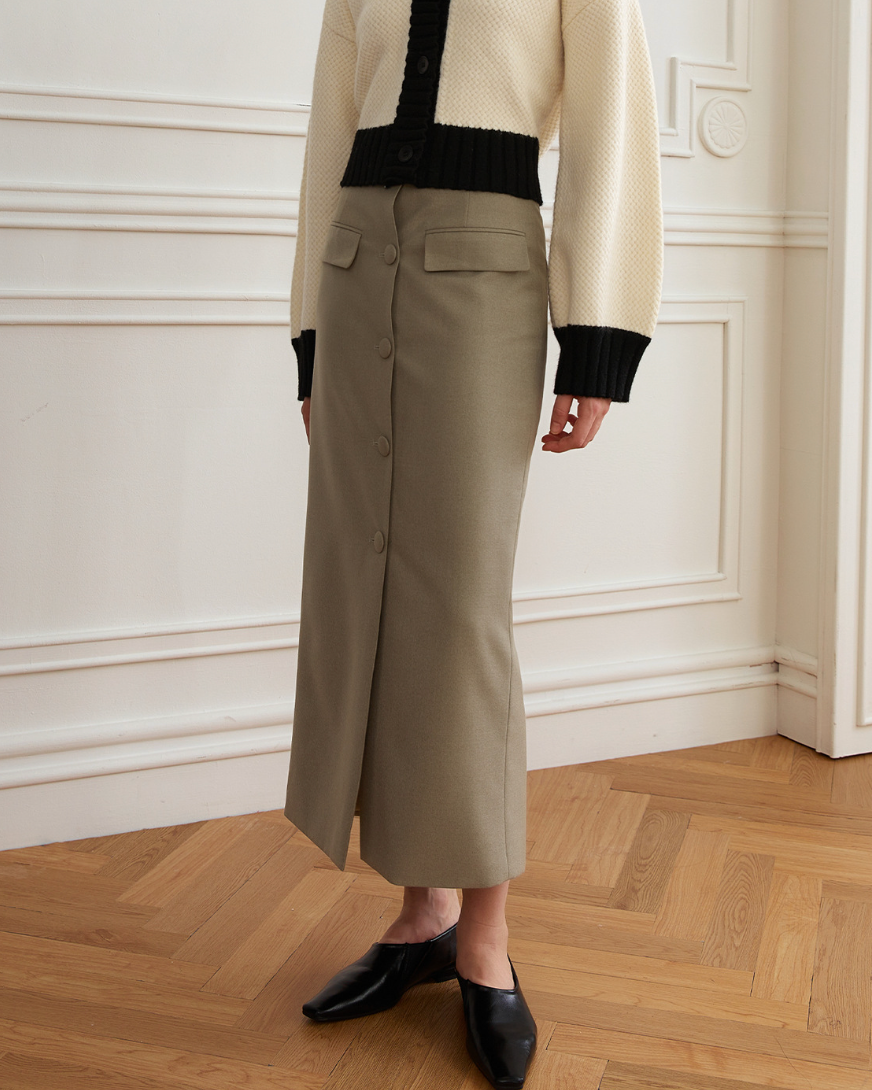 High-waist pencil skirt with flap pockets and button front – Nujjda