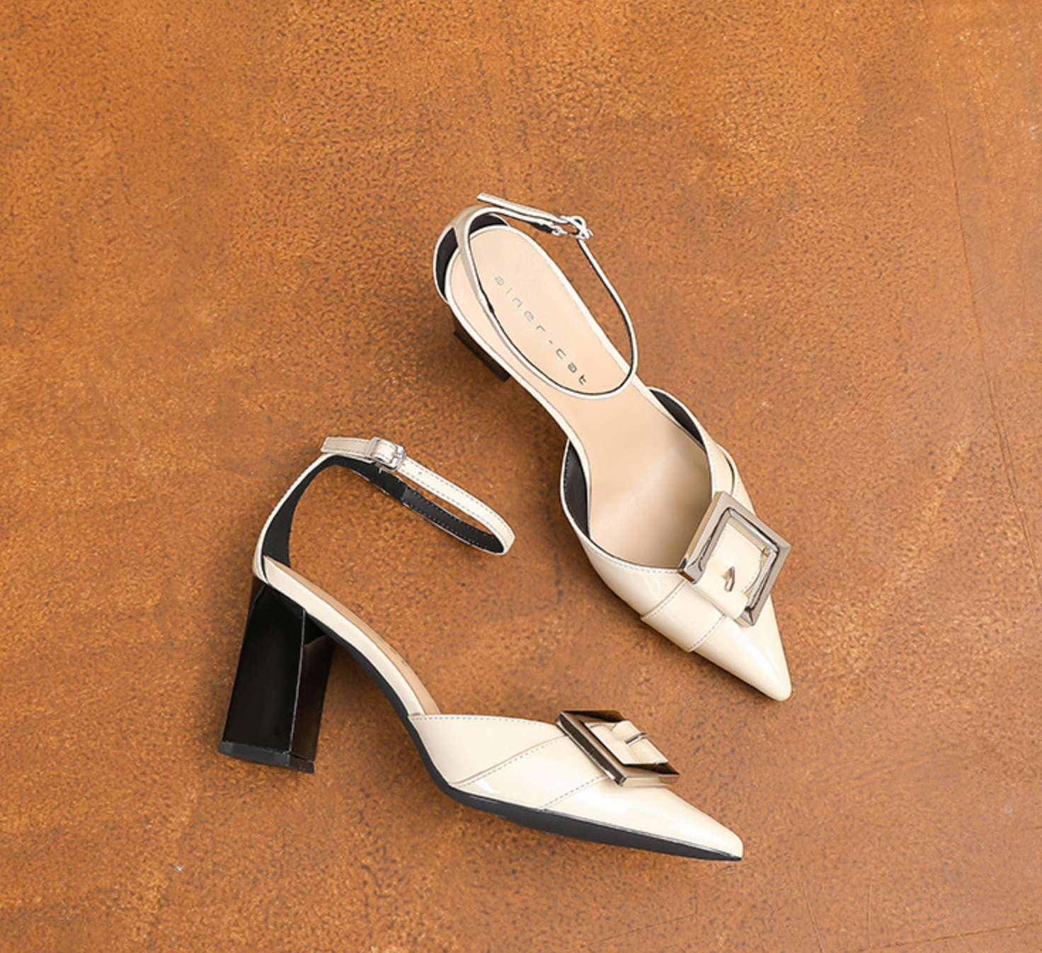 Patent Leather Block Heel Pumps with Buckle – CLAUDIA