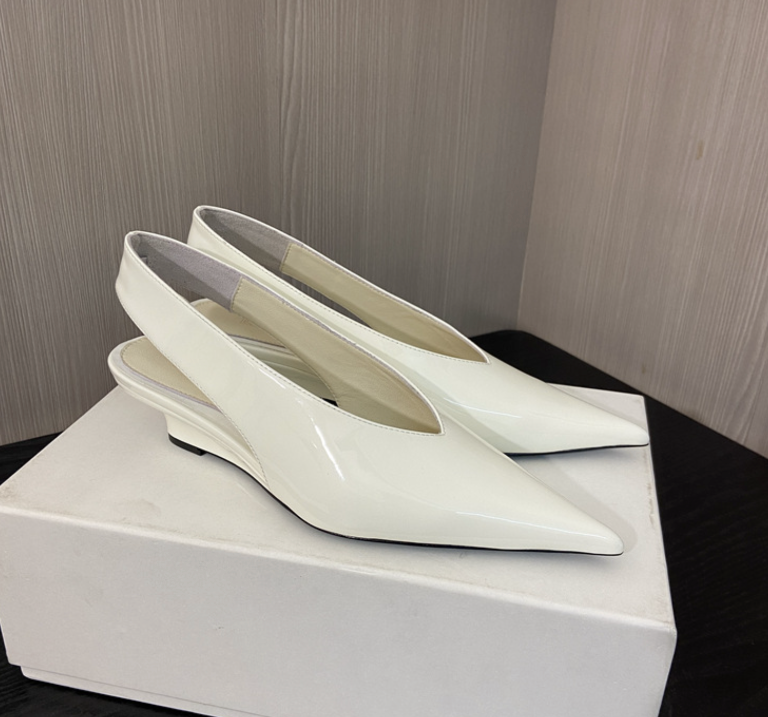 pointed patent slingback heels - LQNA