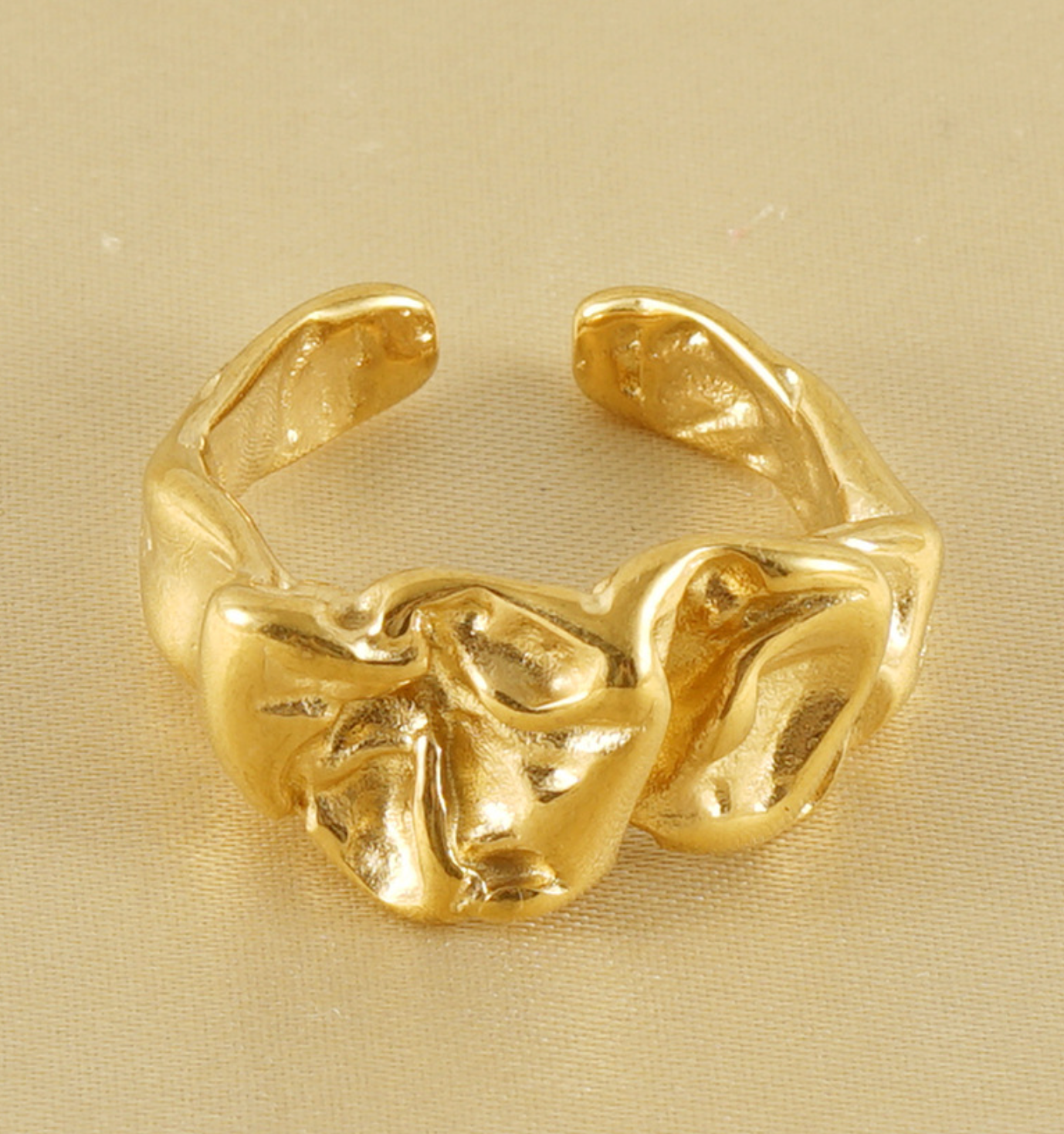 sculpted wave hoop earrings with gold finish - NORA