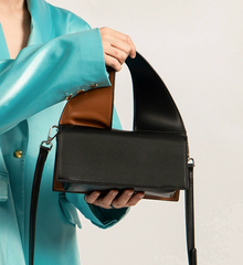 Twisted shoulder bag with wide contrast strap - SALZI