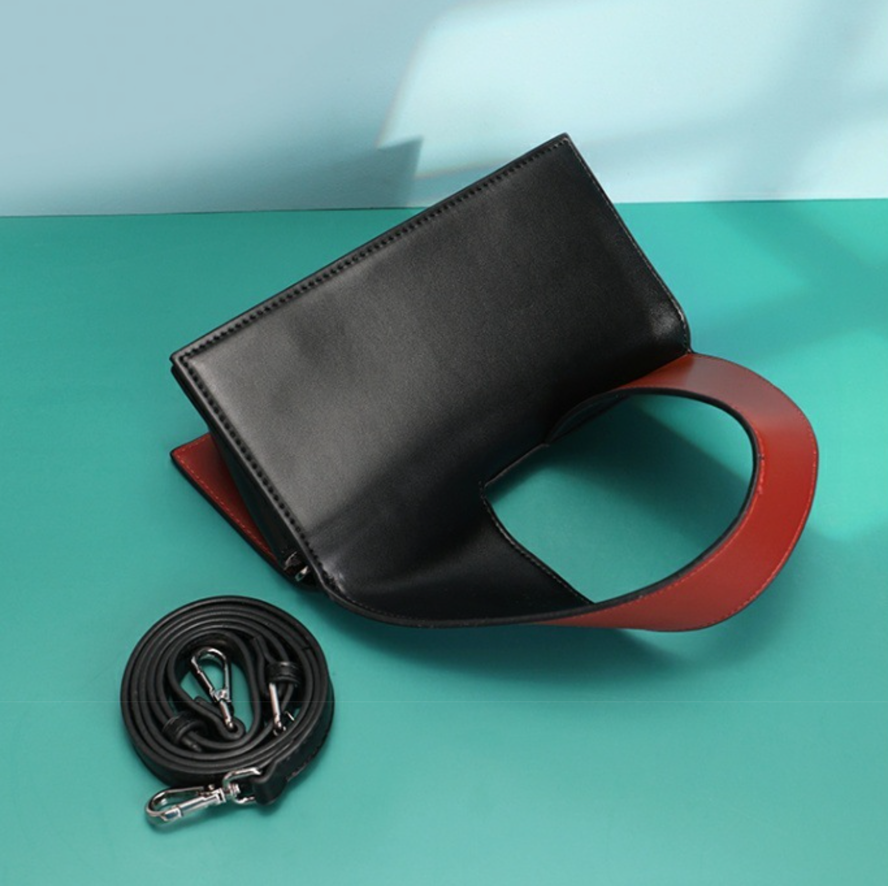 Twisted shoulder bag with wide contrast strap - SALZI