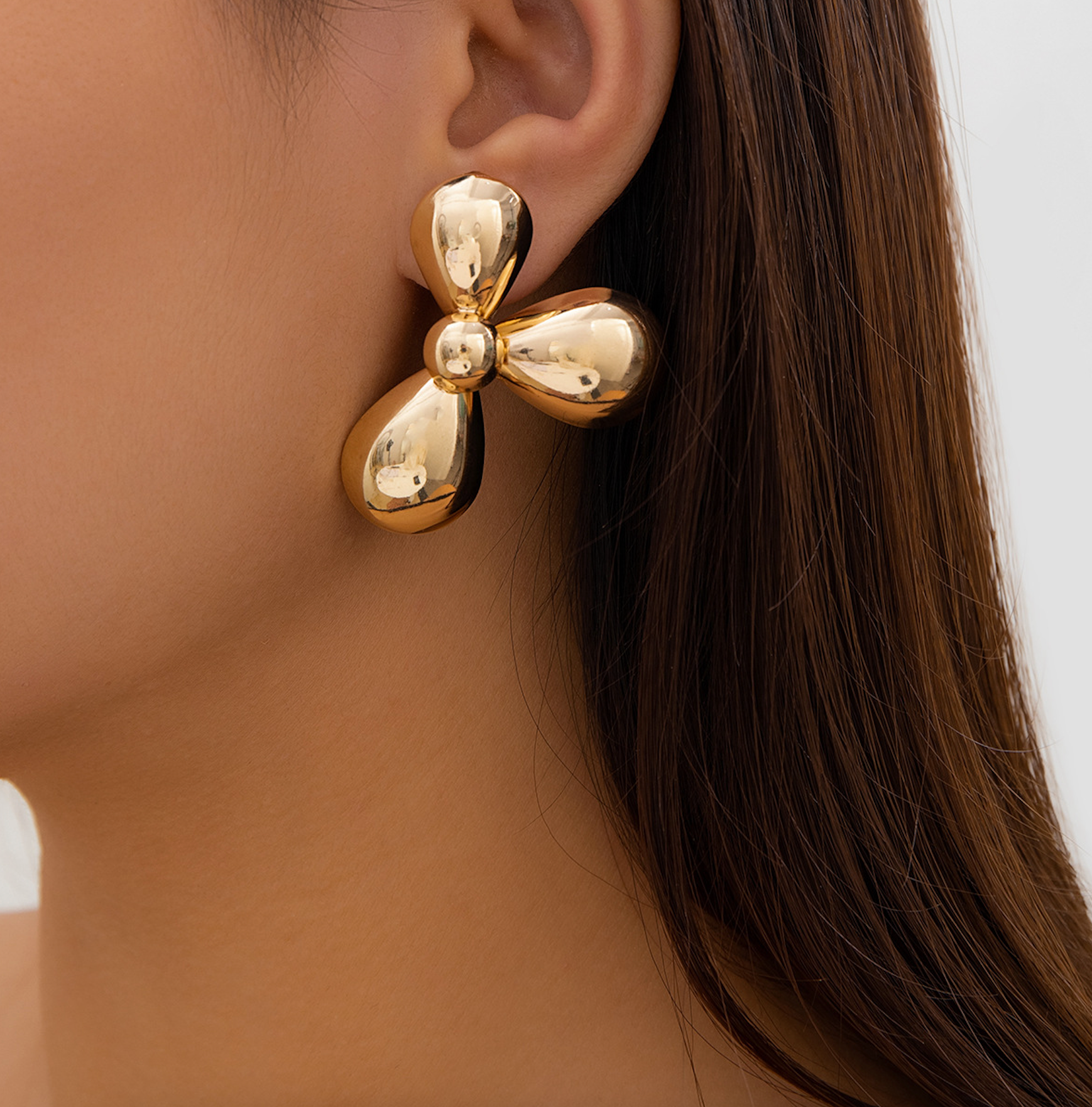 teardrop cluster earrings in polished gold – LUMINA
