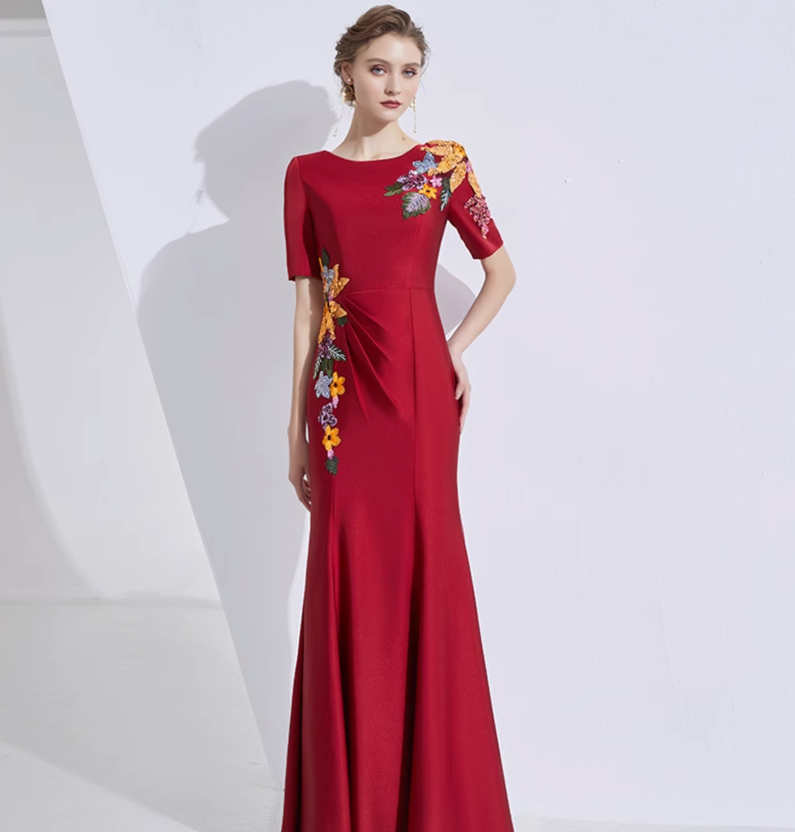 floral embroidered gown with pleated waist detail – MARIBEL