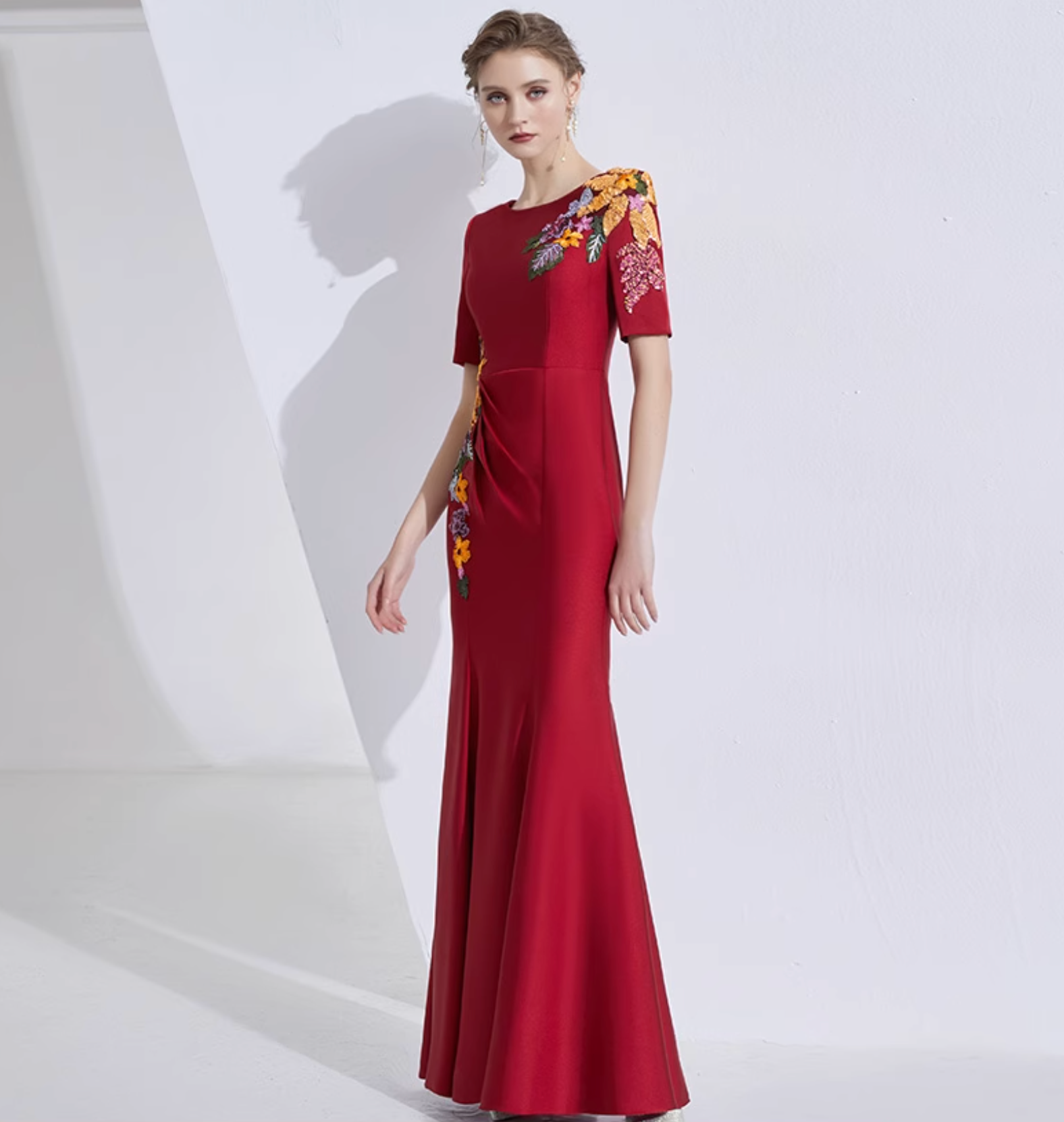 floral embroidered gown with pleated waist detail – MARIBEL